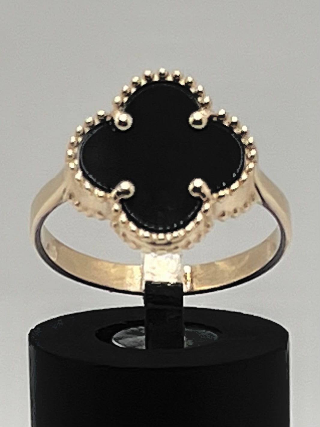 14K Flower Ring 2.6 g