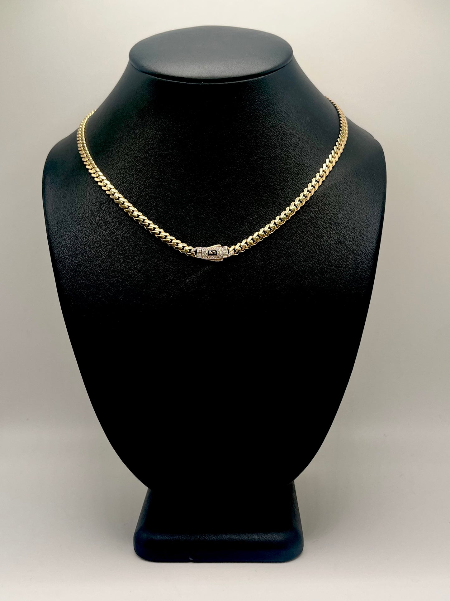 Monaco Chain Classic Pavé Lock 10K 11.1 g