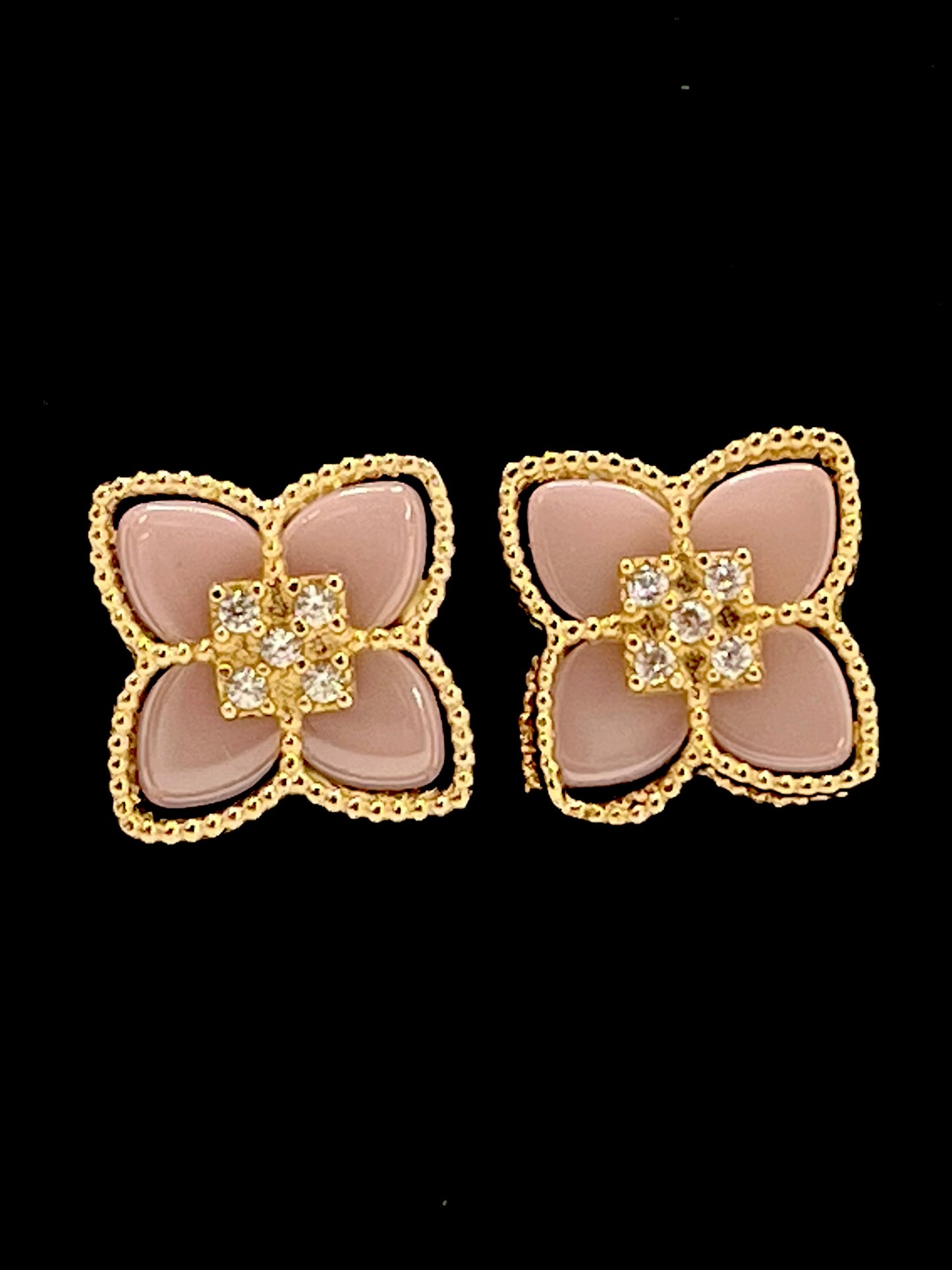 14K Earrings 2.3 g