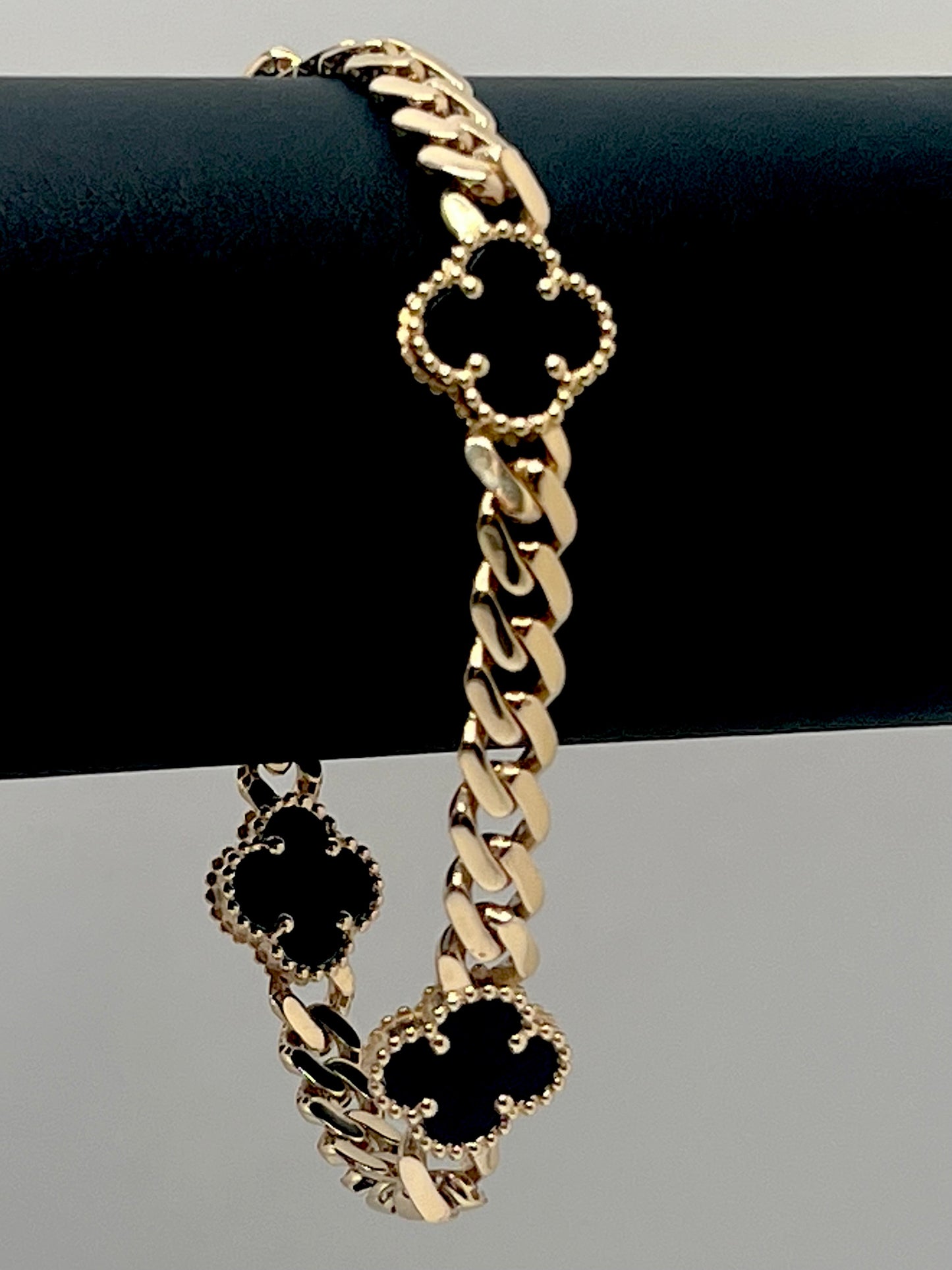 14K Flowers Bracelet 9.3 g
