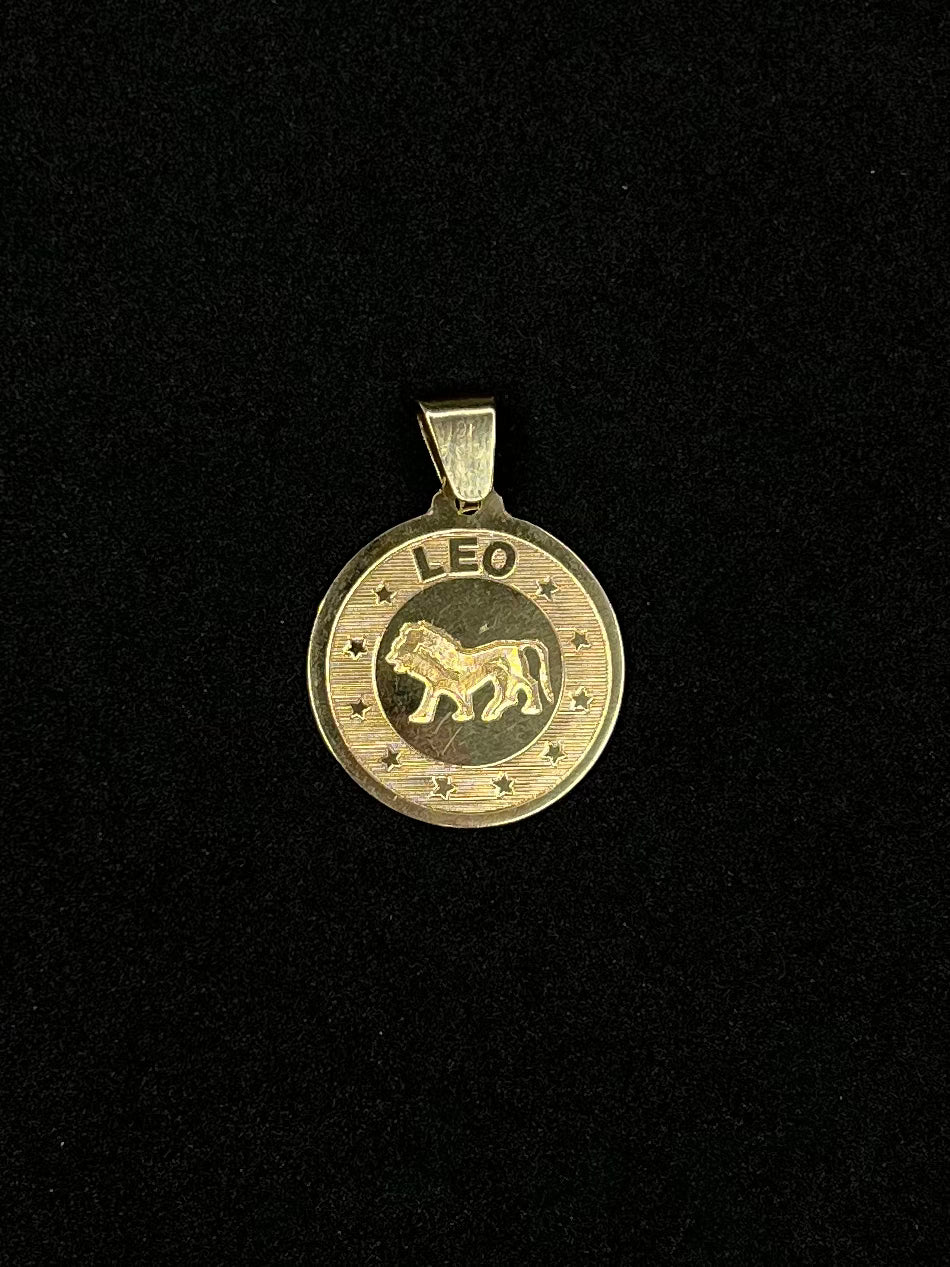 Leo Horoscope Charm 10K