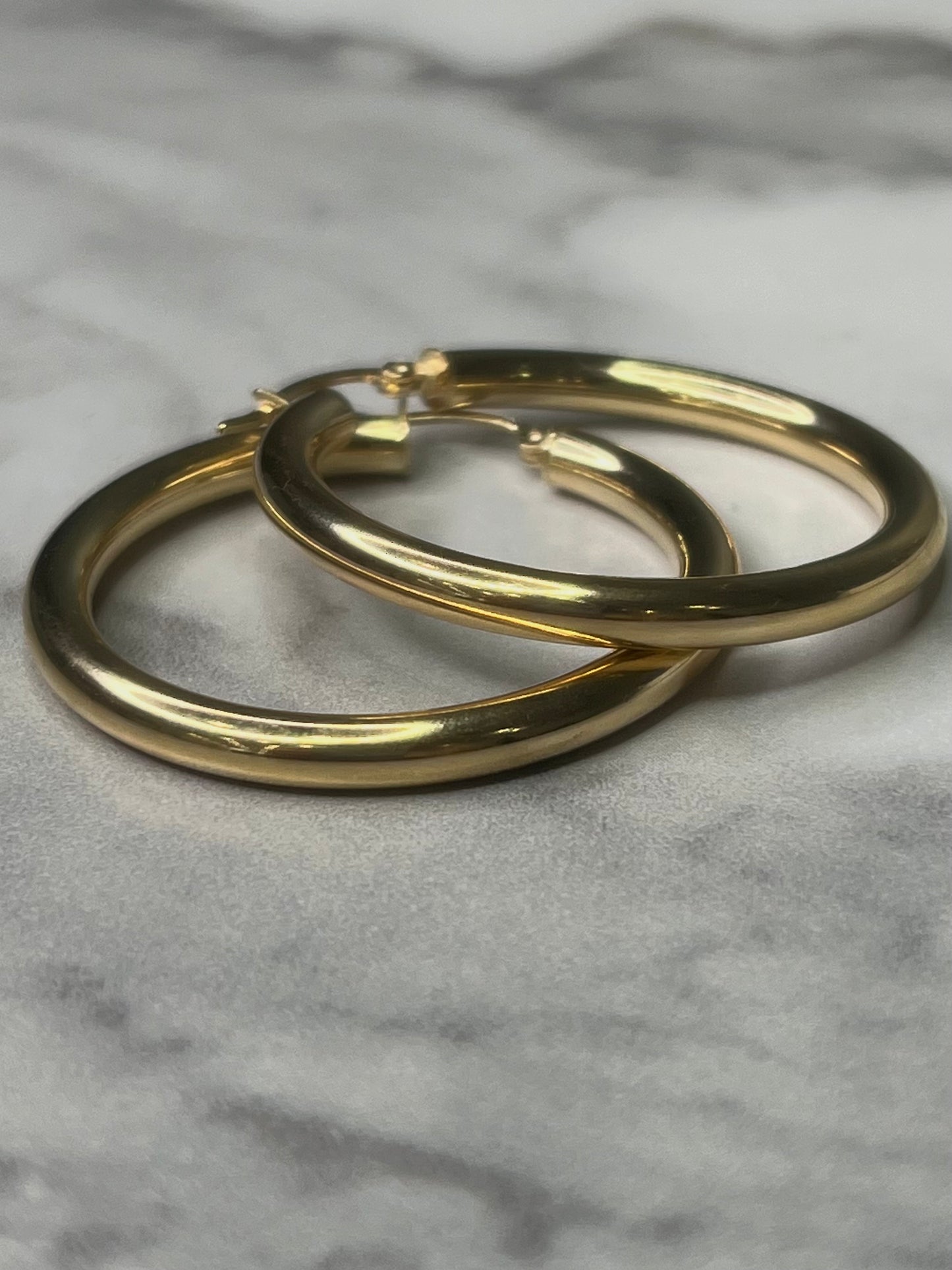 10K Women's 10K Earrings Diameter: 23 mm 3.9 g