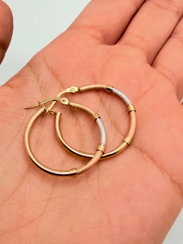 14K Hoop Earrings 1.6 g