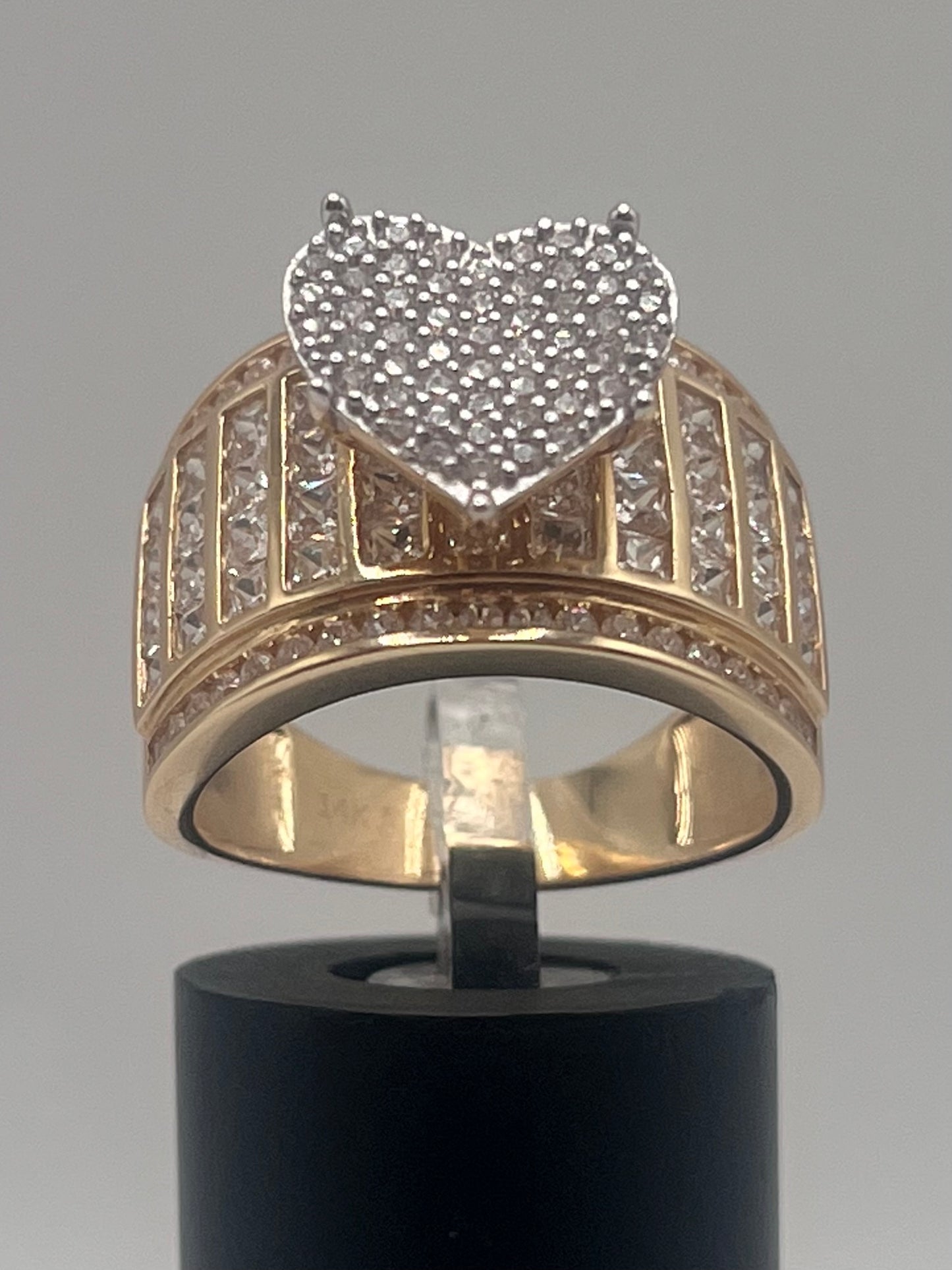 14k Ring 8.7  g