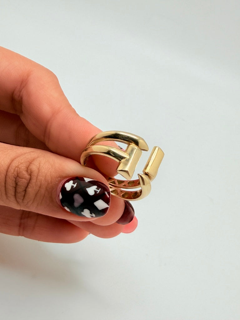 Anillo M 10K Weight 3.5 g