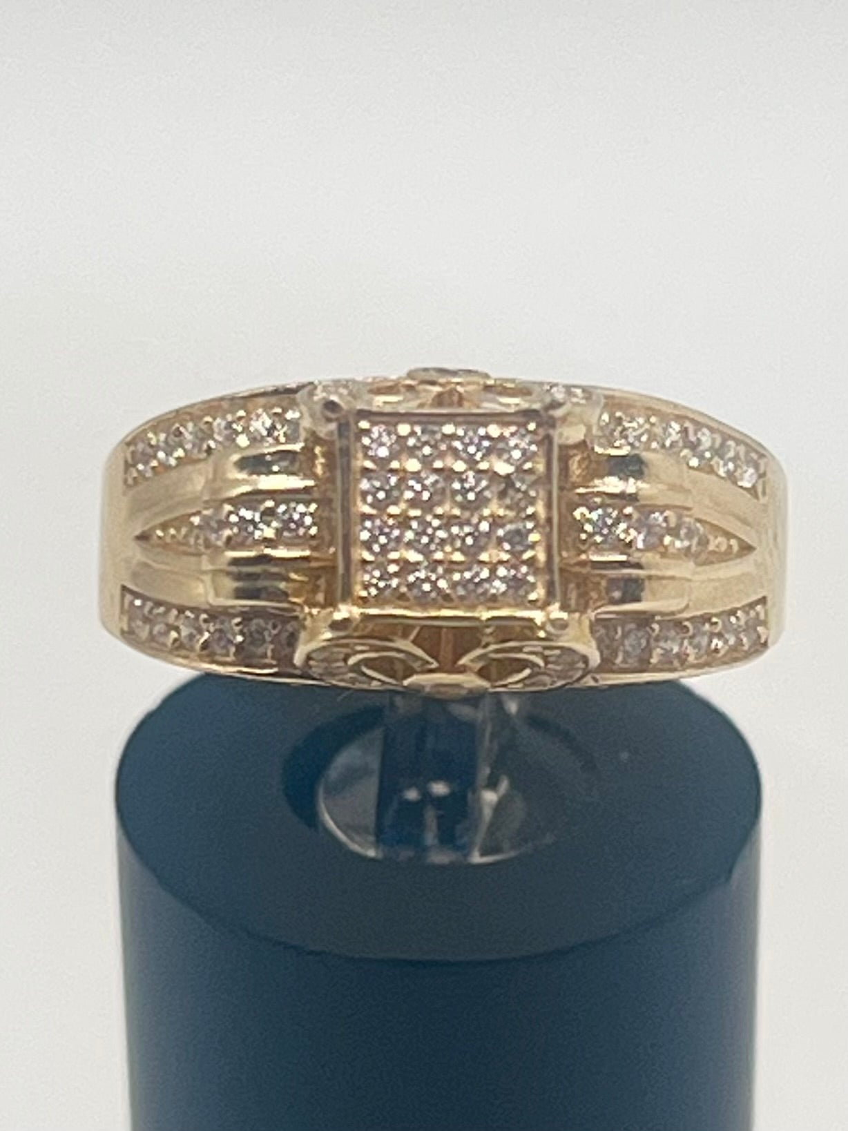 Women’s Engagement Ring 14K  5.9 g