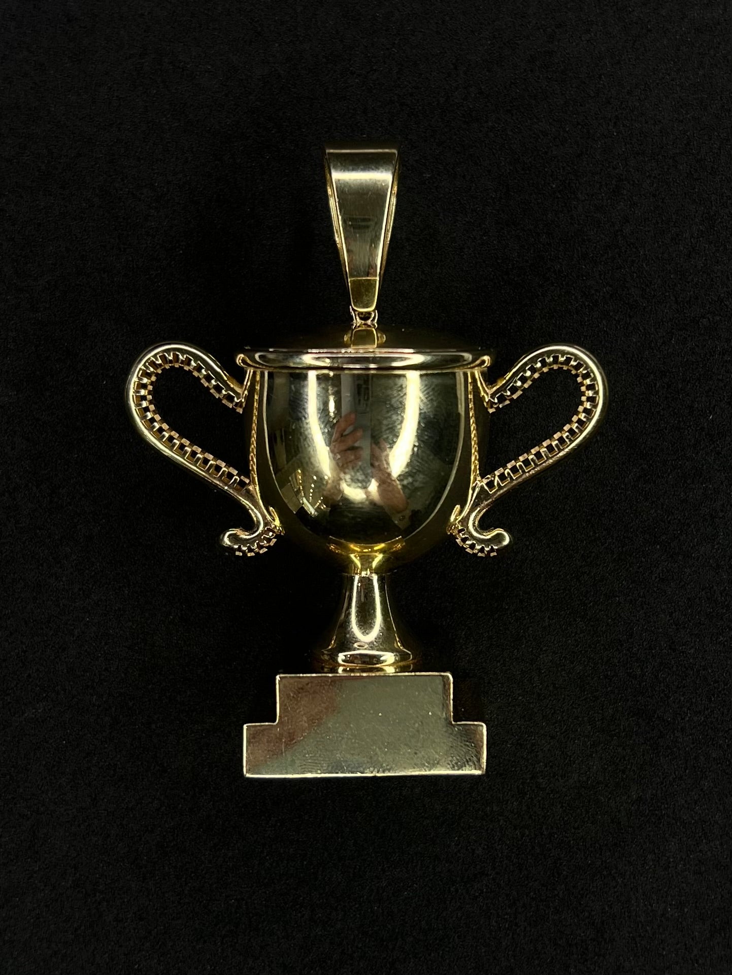 10K Trophy Pendant