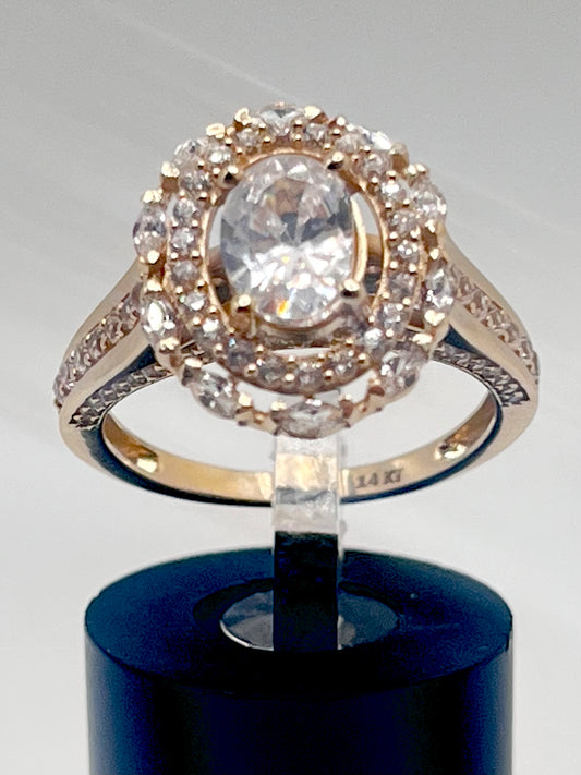 Women’s Engagement Ring 14K  4.8 g