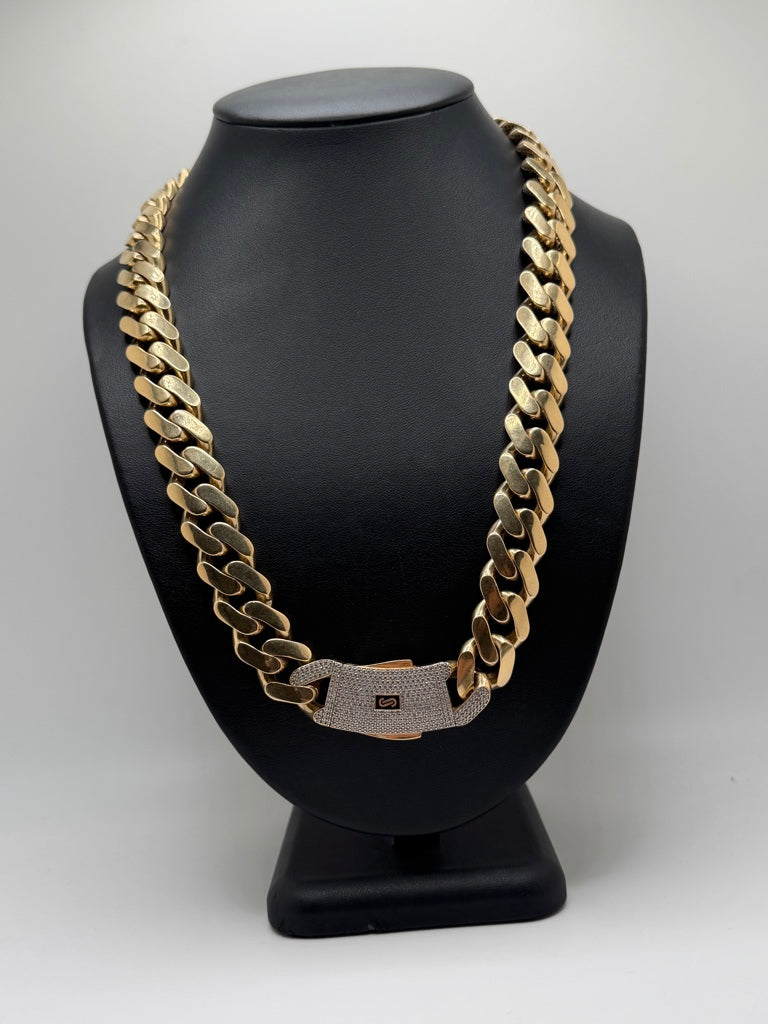Cadena Monaco 14K Zirconia Weight 77.8 g