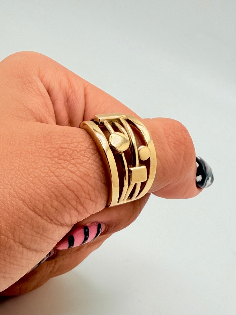 Anillo M 10K Weight 3.8 g