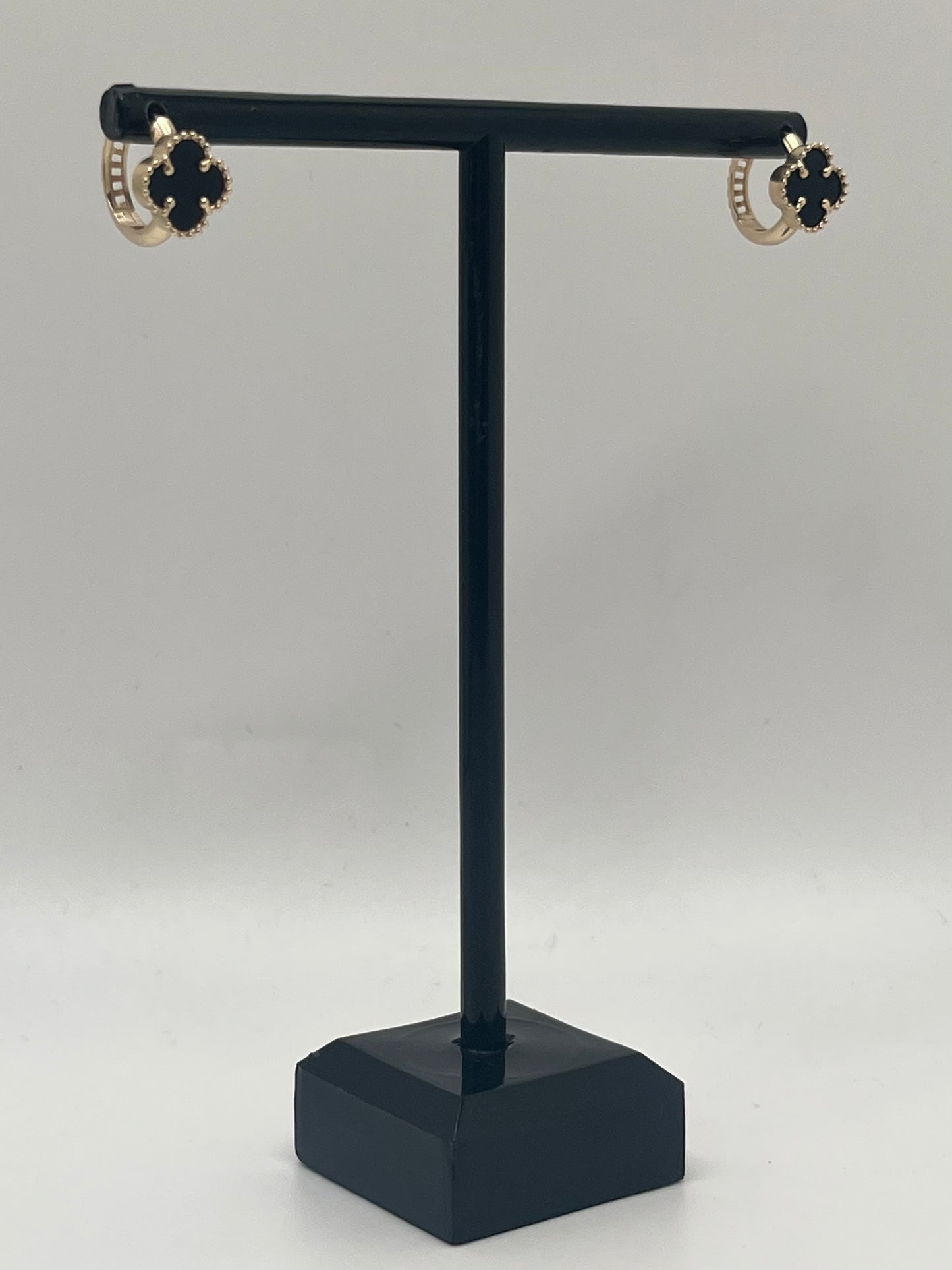 14K Flower Earrings  2.4g