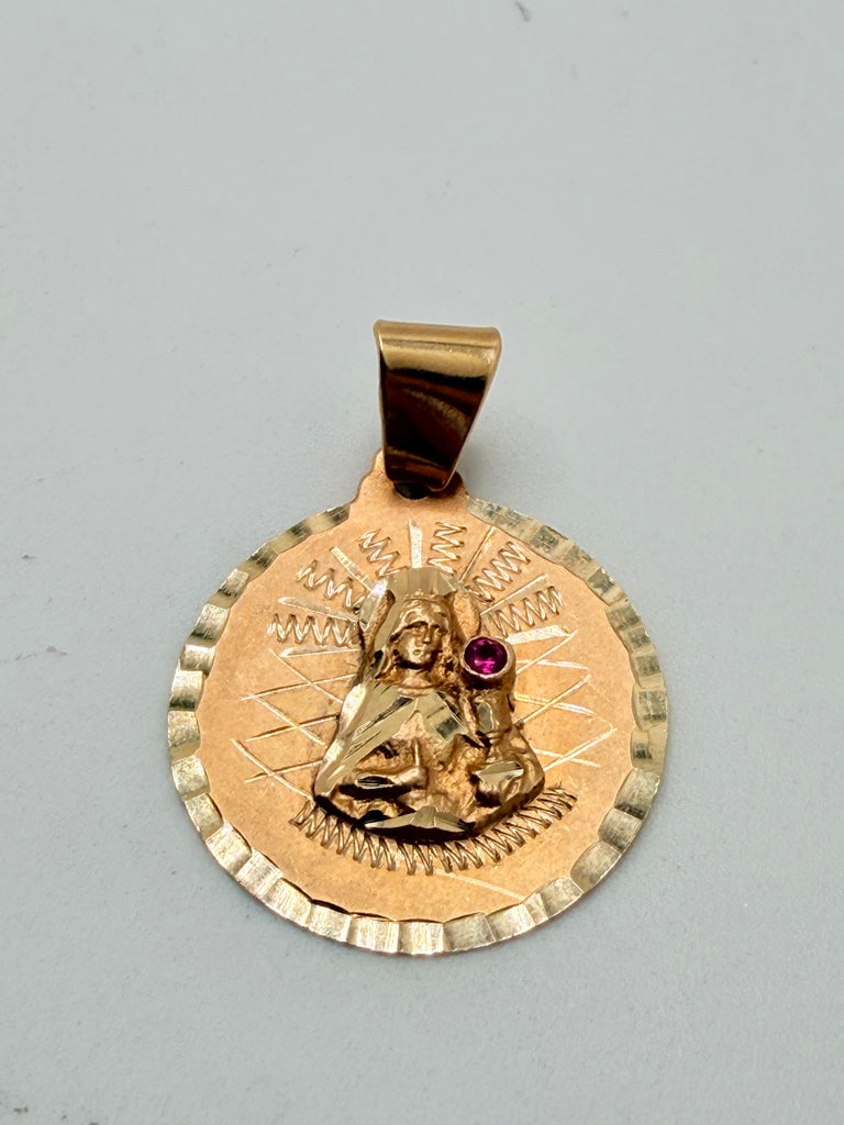 Dije 14K Weight 3.6 g