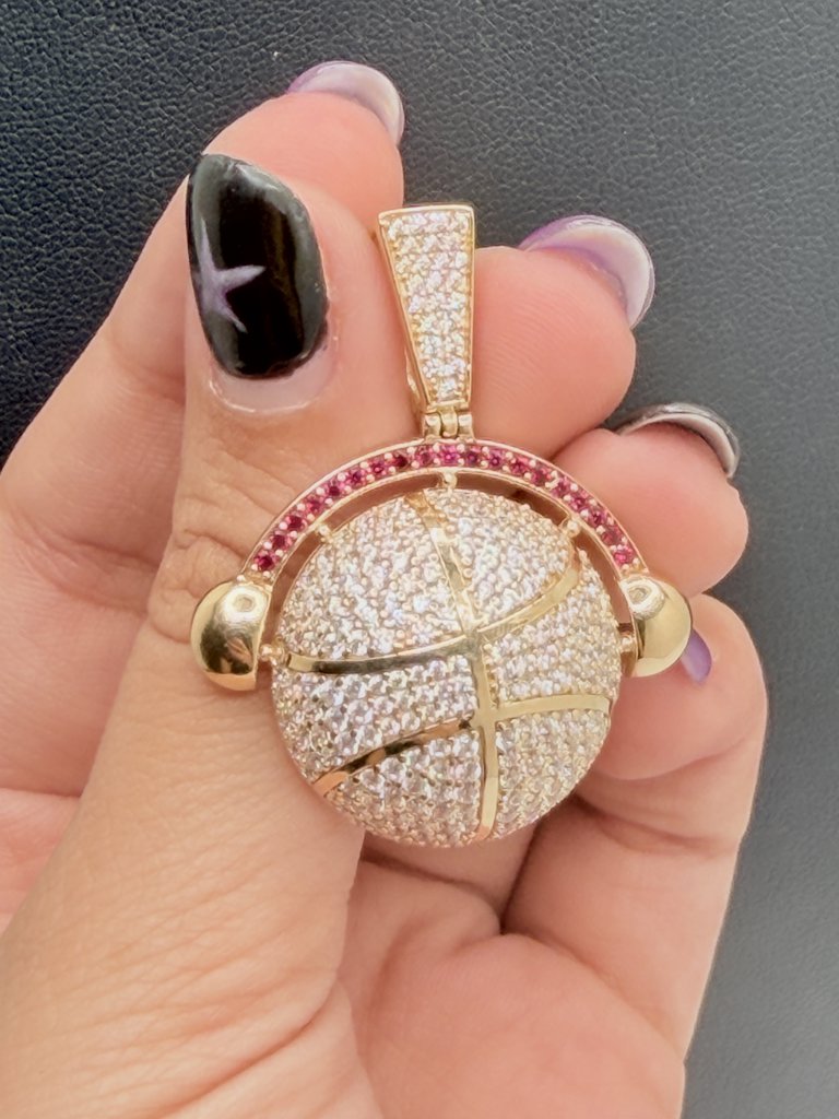 Dije 14K Zirconia 8.2 g