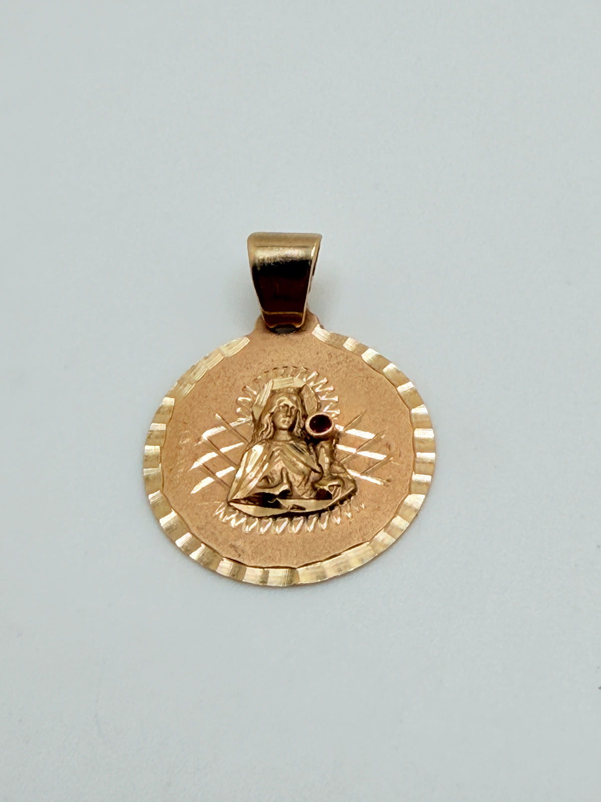 Dije 14K Weight 3.3 g