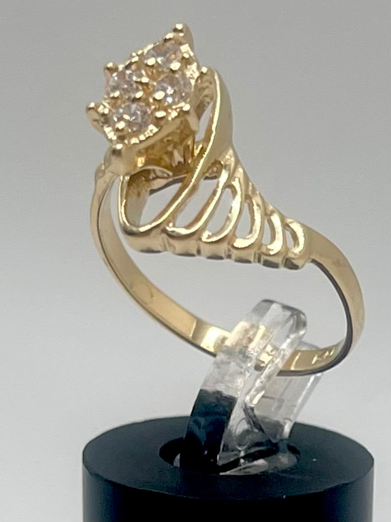 Women’s Engagement Ring 14K  3.5 g