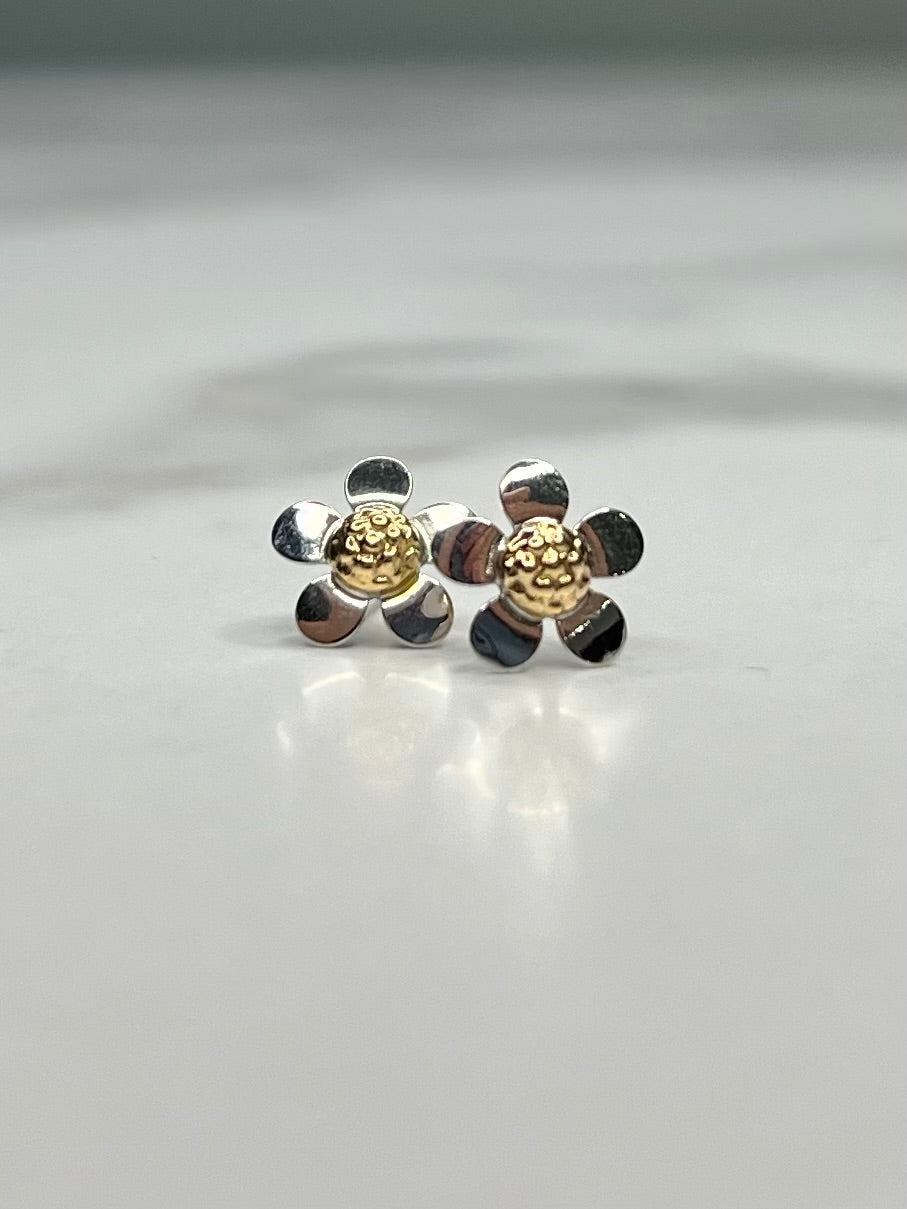 Aretes de Flor para Bebe 14K