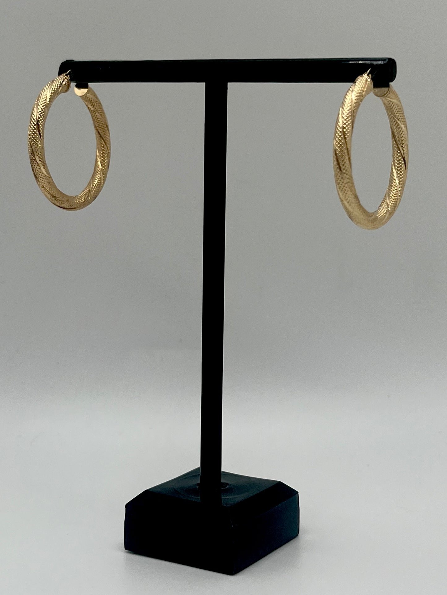 10K Hoop Earrings 2.2 g