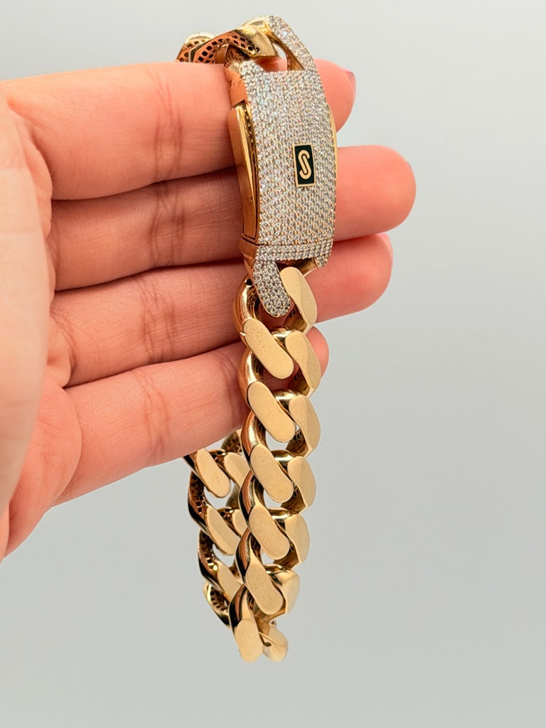 10K Monaco Bracelet Classic Pave Lock 24.8 g