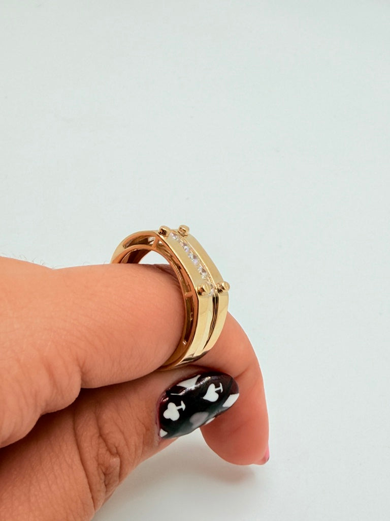 Anillo H 10K Zirconia Weight 4.9 g