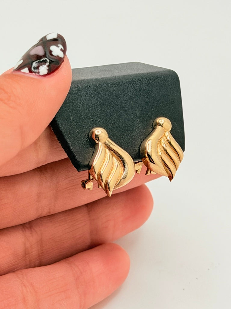 Aretes 10K Weight 2.8 g
