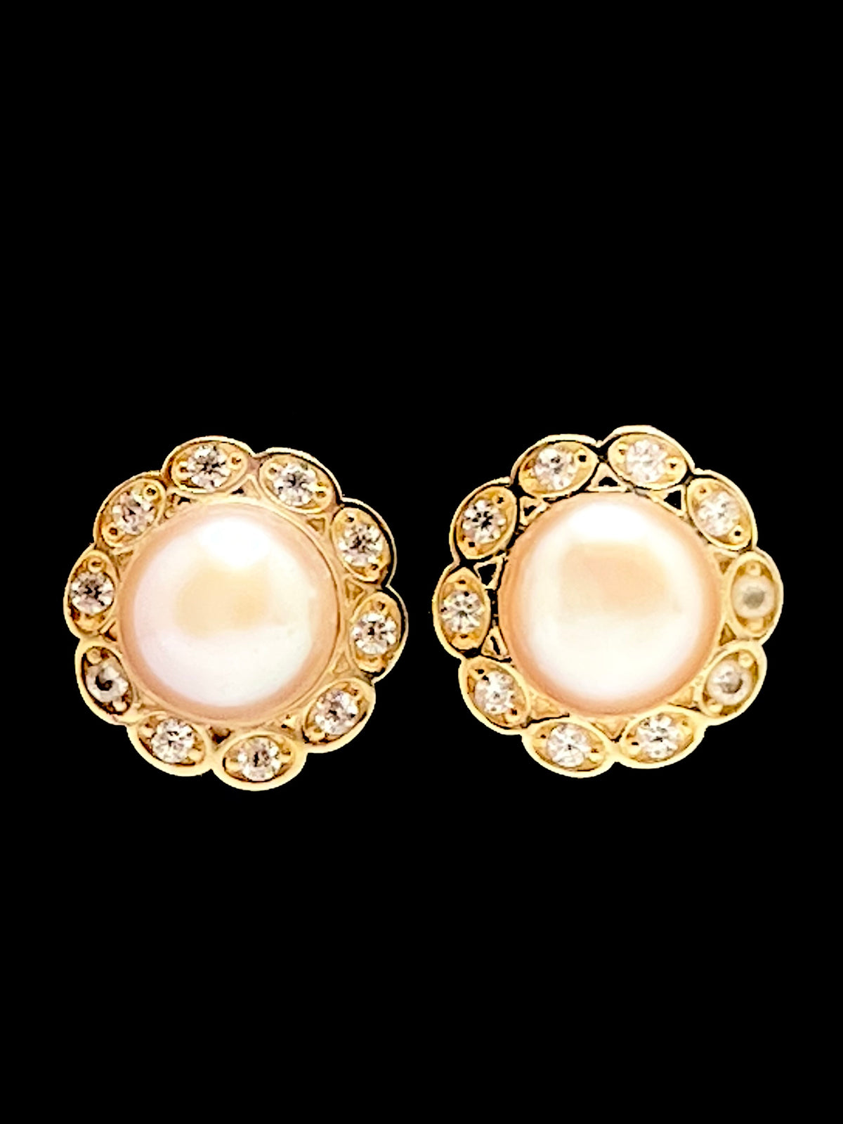 14K Earrings 2.2 g.