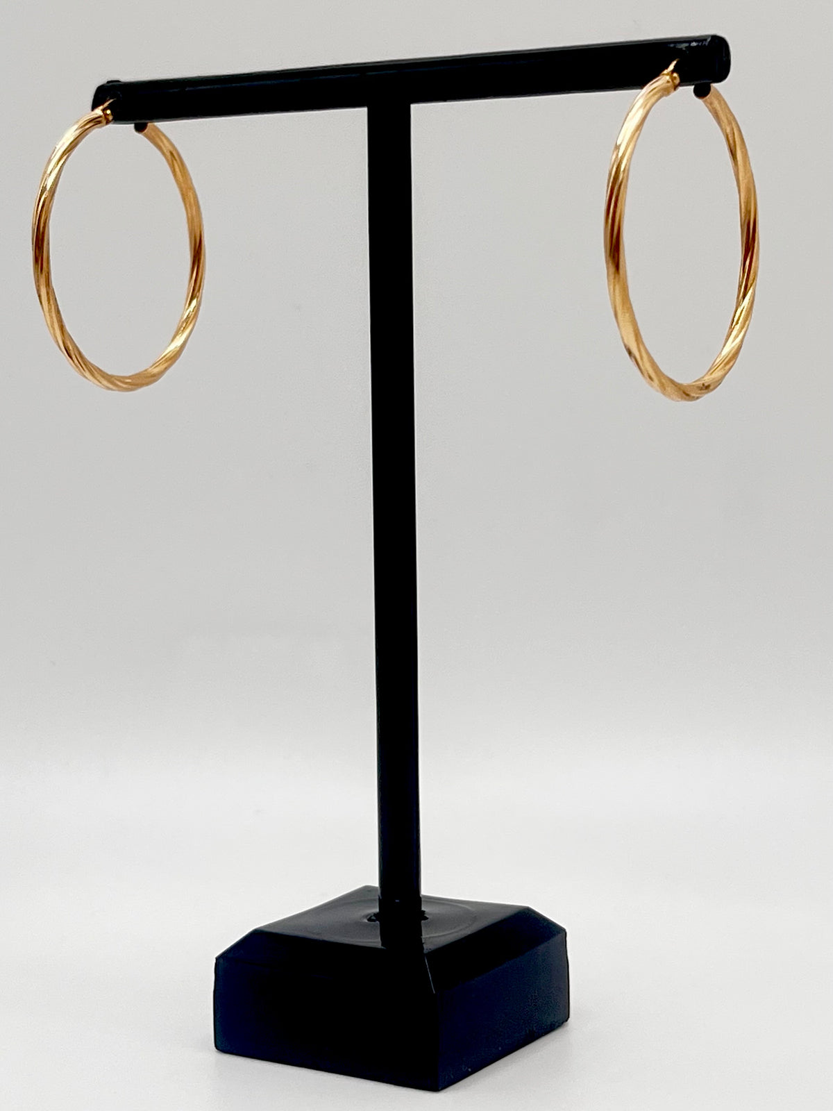 10K Hoop Earrings  1.8 g