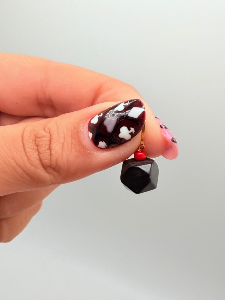 Dije 14K Azabache Weight 0.8 g