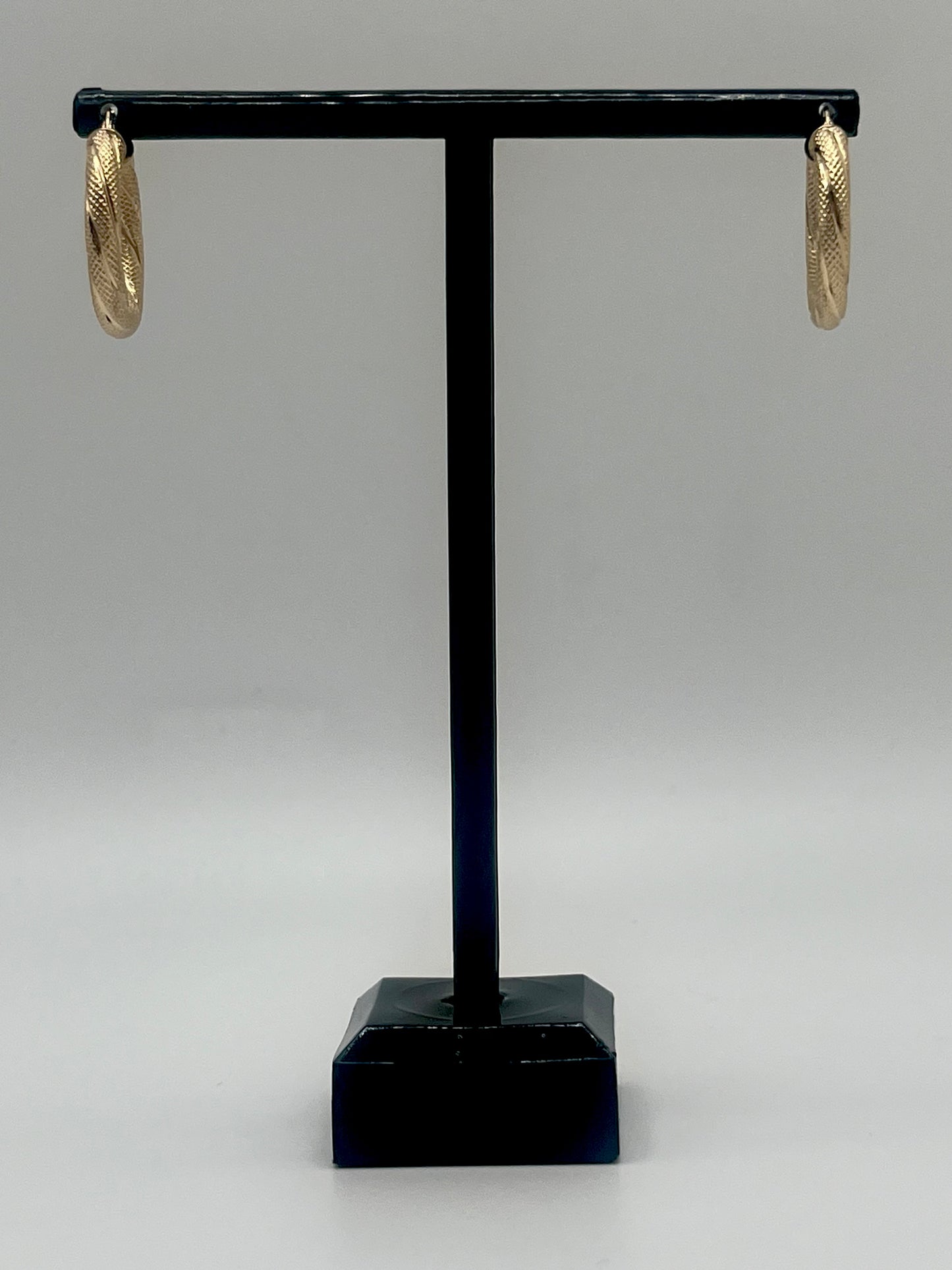 10K Hoop Earrings 1.6 g