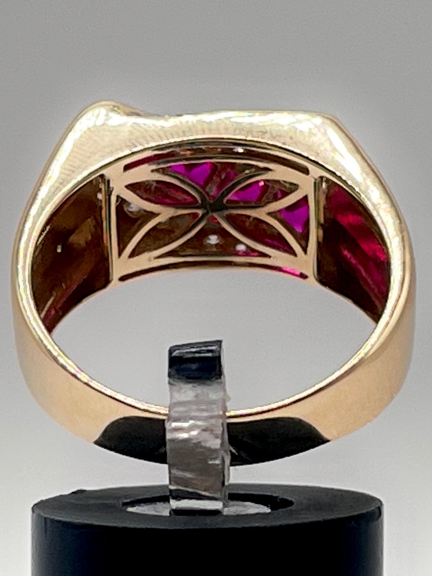 14K Ring  8.2 g