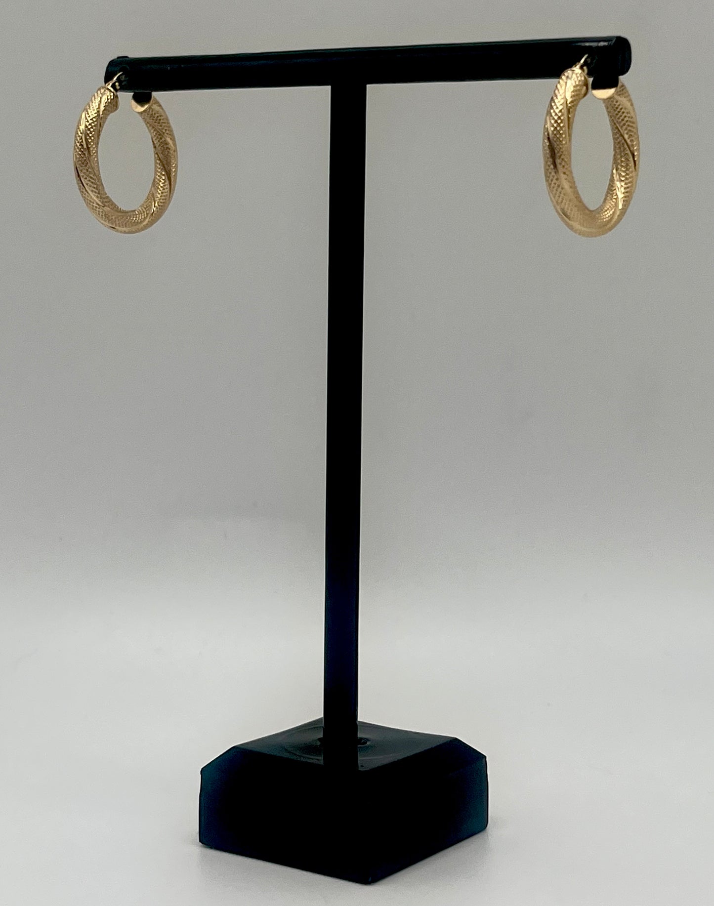 10K Hoop Earrings 1.6 g