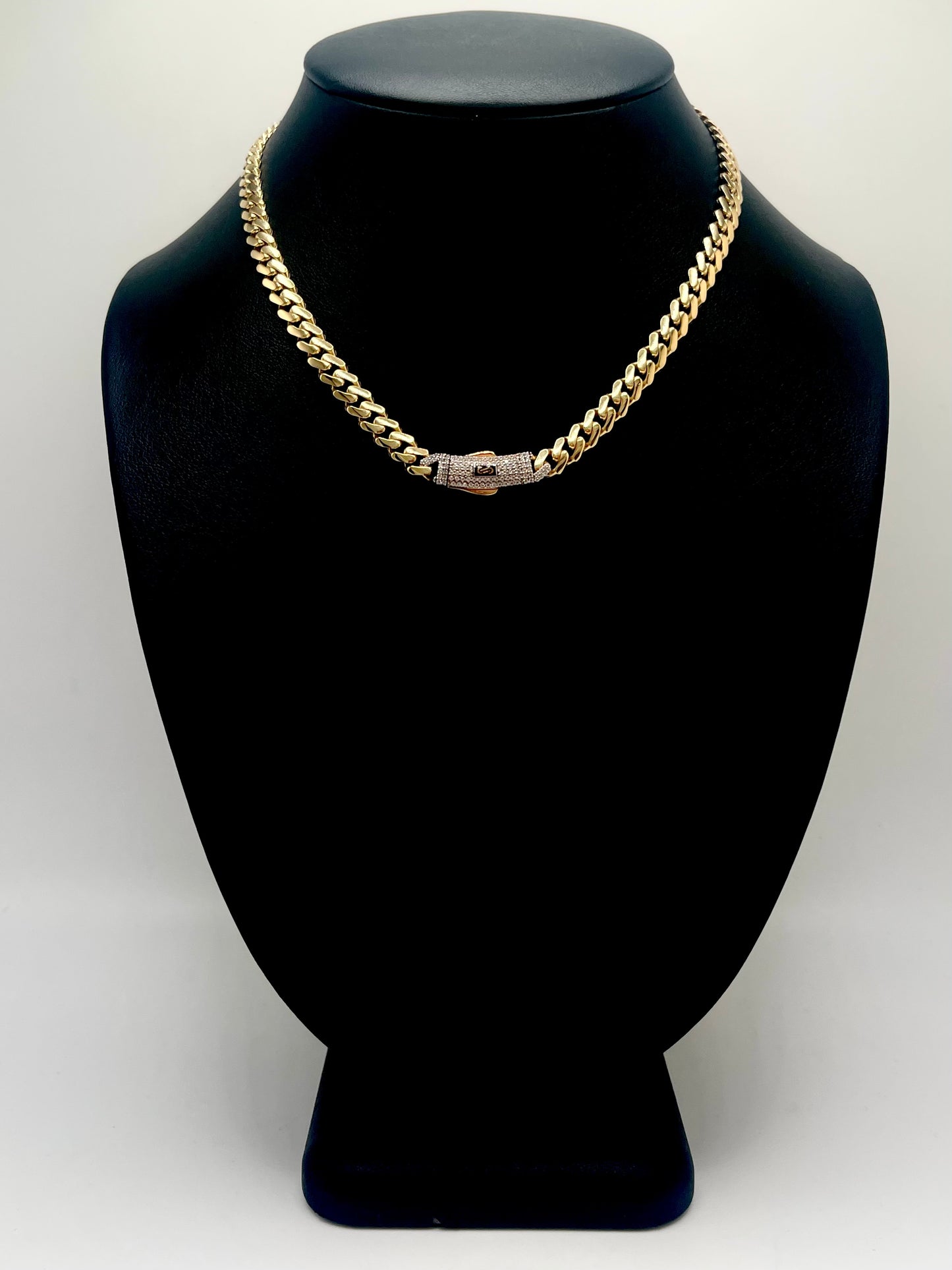 Monaco Chain Classic Pavé Lock 14K  13.4 g
