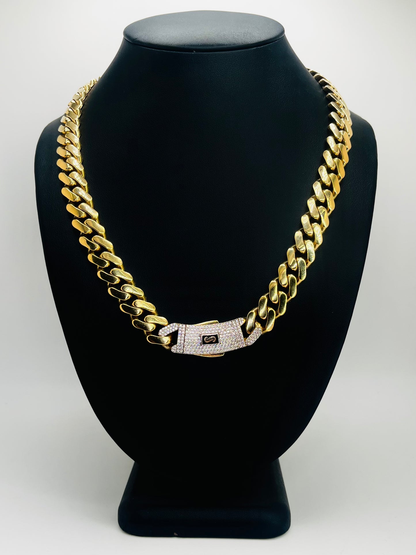 Monaco Chain Classic Pavé Lock 14K