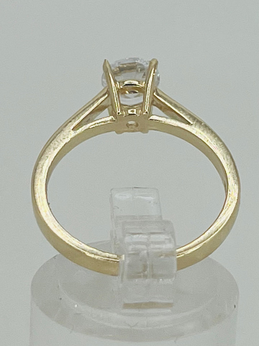10K Engagement Ring 3.3 g