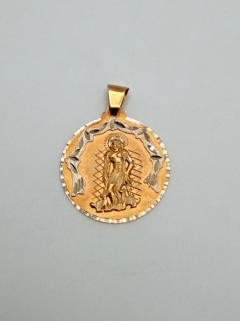 Dije 14K Weight 7.4 g