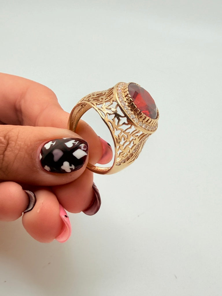 Anillo H 10K Zirconia Weight 11.2 g