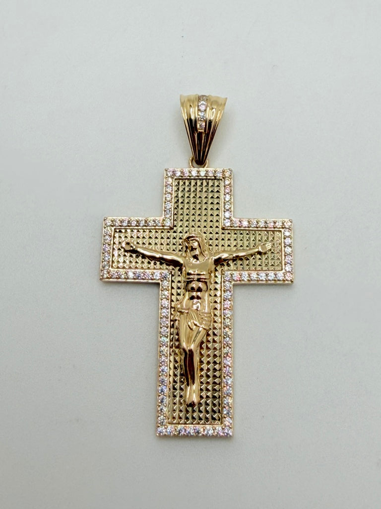 Dije 10K Zirconia Weight 9.5 g
