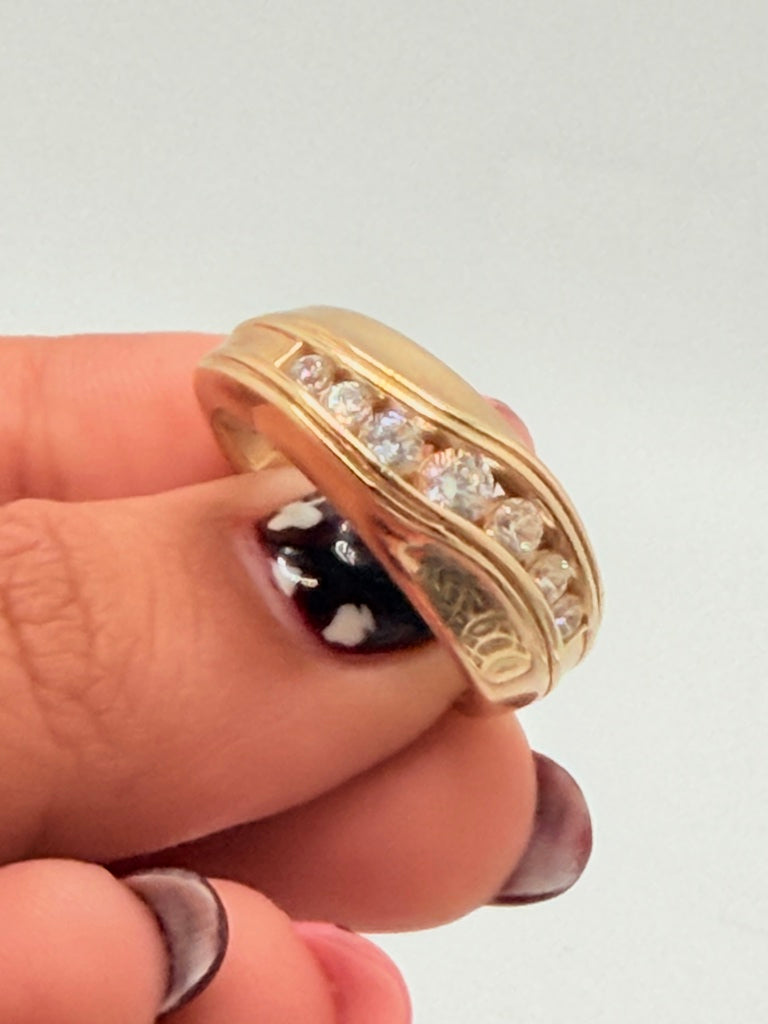 Anillo M 10K Zirconia Weight 6.1 g