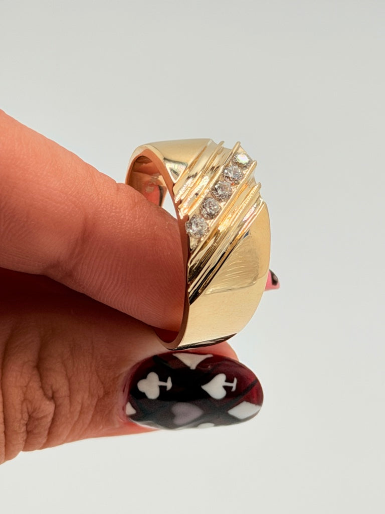 Anillo H 10K Zirconia Weight 7.4 g