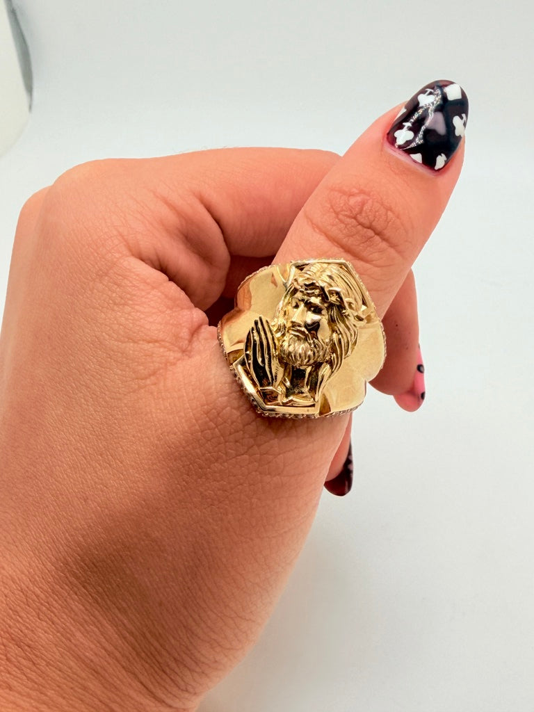Anillo H 10K Zirconia Weight 5.3 g