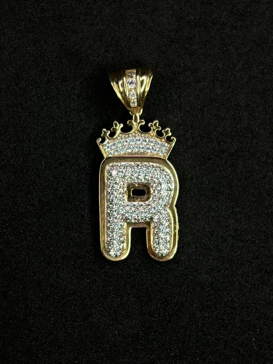 10K Letter R Charm